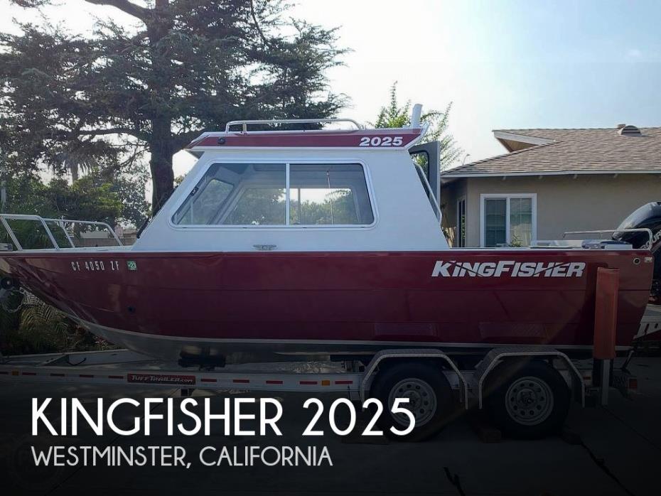 2020 Kingfisher 2025 Escape HT Pilot House