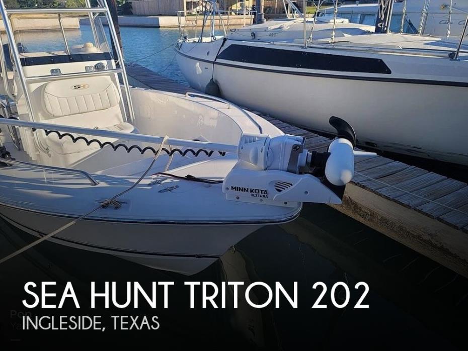 2012 Sea Hunt Triton 202