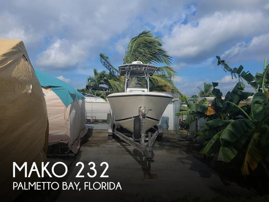 2004 Mako 232
