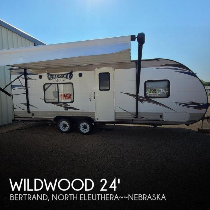 2015 Forest River Wildwood X-Lite 241QBXL