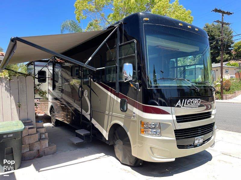 2015 Tiffin Allegro 32 CA