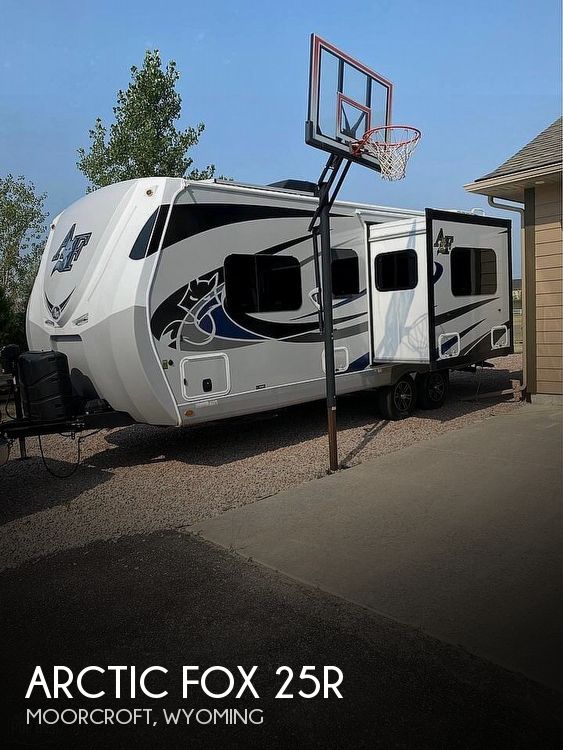 Arctic Fox 25r RVs for sale