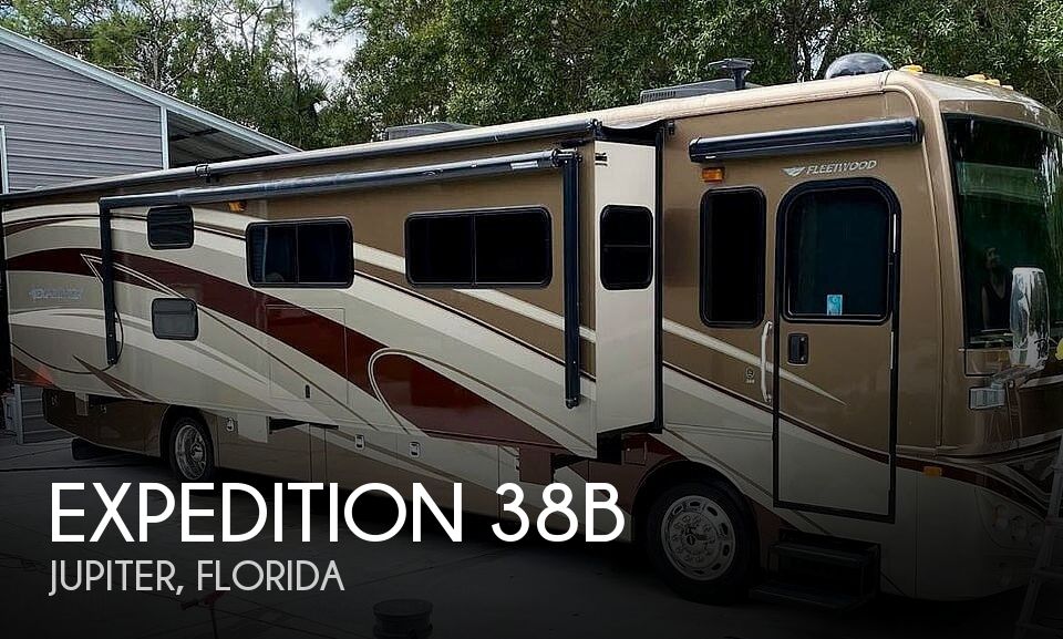 2014 Fleetwood Expedition 38B