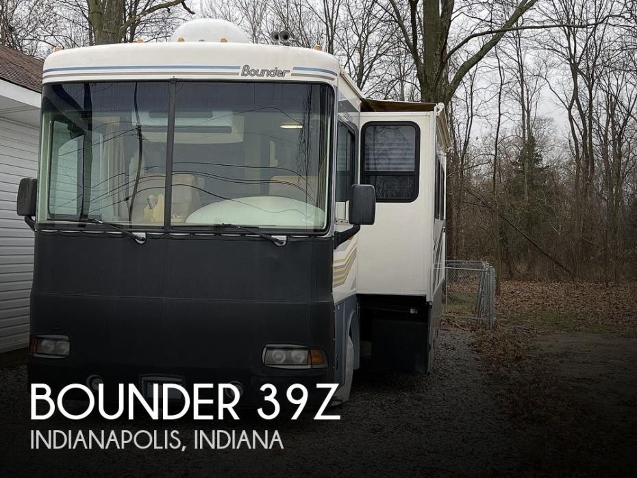 2005 Fleetwood Bounder 39Z