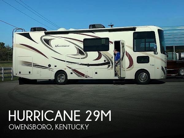 2018 Thor Motor Coach Hurricane 29M