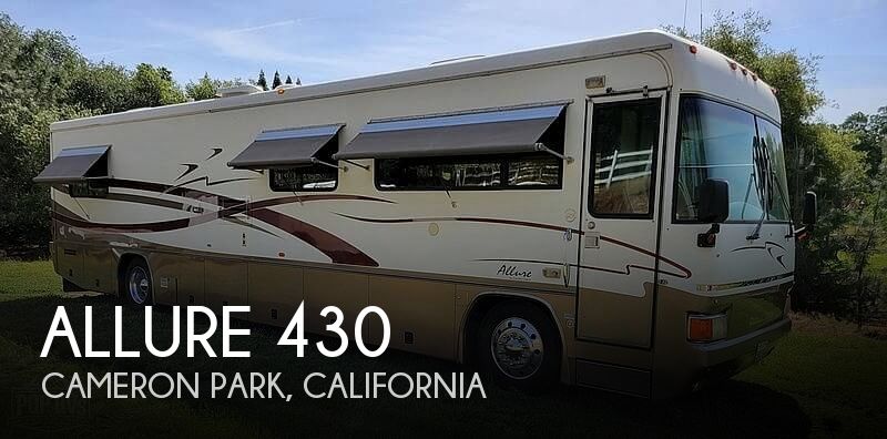 1999 Country Coach Allure M-330 40'