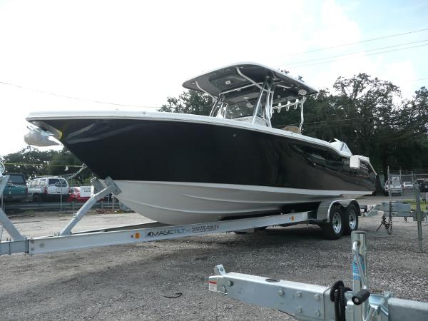 2016 Cobia 277 CC F250XCA150 HP 4-STROKE X 2