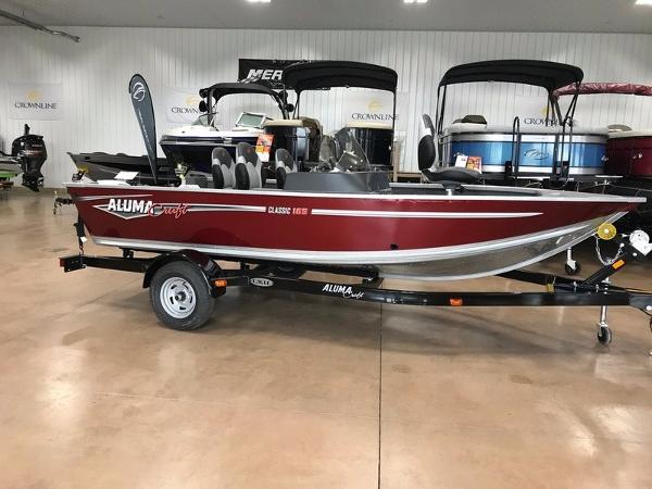 2017 TRACKER BOATS Pro 160 With trailer