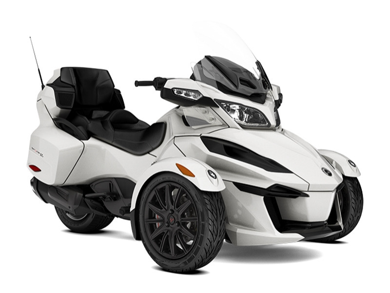 2018 Can-Am Spyder RT 6-speed manual with reverse (SM6)