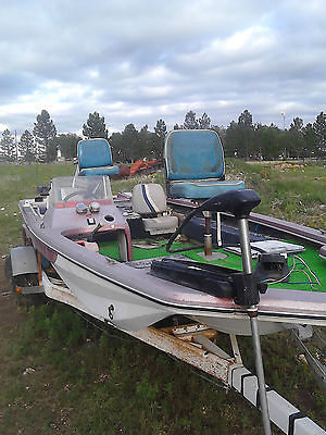 Bass Fishing Boat.65 HP Motor w Trolley