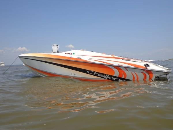 2007 Challenger Offshore 33 High Performance