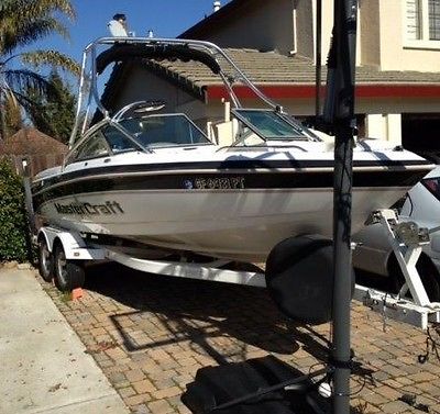 2001 Master Craft Maristar 230VRS w/lots of accesories