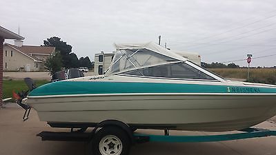 Bayliner Capri boat 93 lake ready in 2002 new outboard 120 hp force