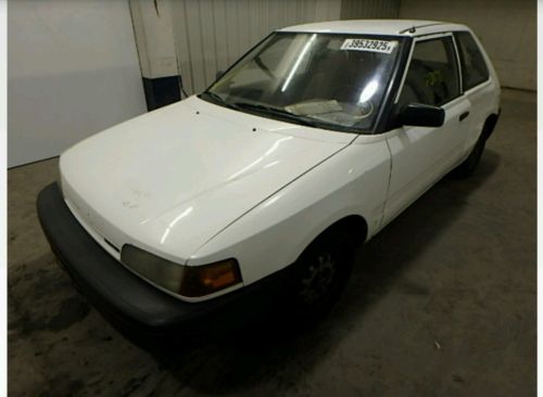Mazda : 323 SE 1990 mazda 323 se hatchback