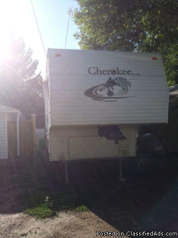 2006 Forest River Cherokee 255 Trailer is in good condition For Sale