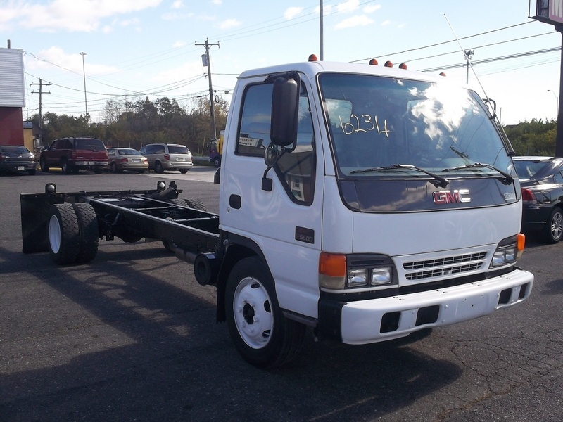 2001 Gmc W5500  Cab Chassis