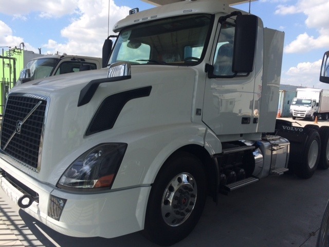 2017 Volvo Vnl64t300  Cab Chassis