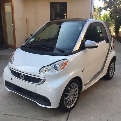 2013 Other Makes Fortwo Passion Coupe 2-Door 2013 SMART FORTWO PASSION DECOR LEVEL & COMFORT PACKAGE 2 KEYS WARRANTY SUNROOF
