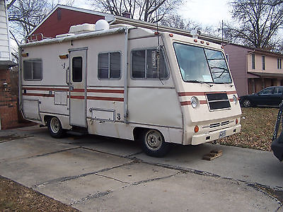 1973 CLASSIC DODGE 20 FOOT RV FULLY RESTORED TO BETTER THAN NEW