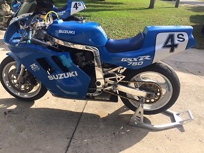 Suzuki : GSX-R 1991 suzuki gsxr 750 race bike