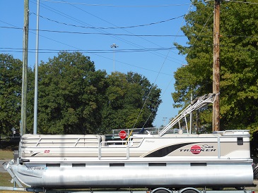 2002 Sun Tracker PARTY BARGE 25