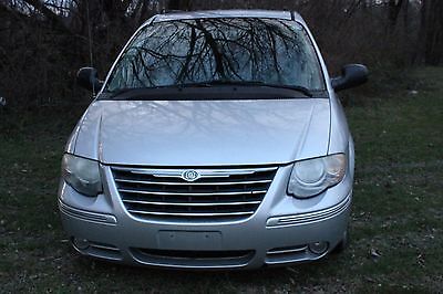 Chrysler : Town & Country Limited Mini Passenger Van 4-Door 2005 chrysler town country minivan