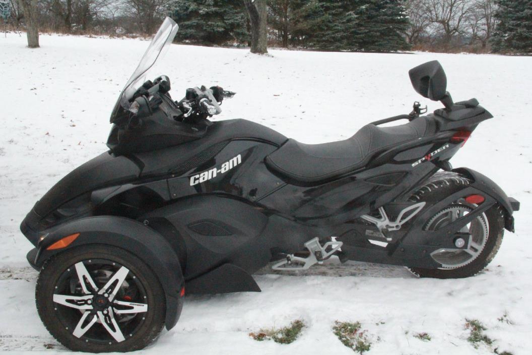 2009 Can-Am RS  2009 Can Am Spyder RS GS Phanton Limited Edition 8900 Miles BEAUTIFUL! W/ Extras