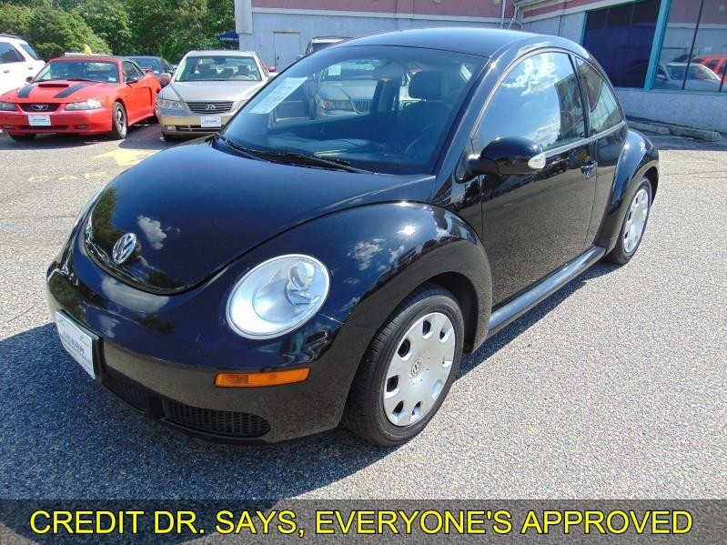 2010 Volkswagen New Beetle Coupe 2dr Auto PZEV