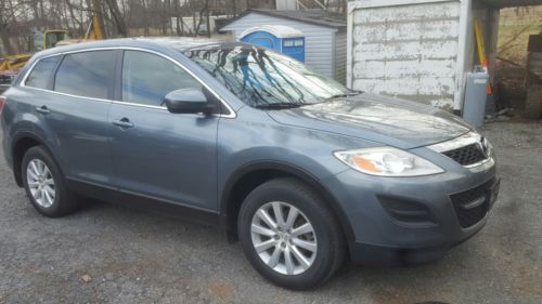 2010 Mazda CX-9 Loaded 2010 mazda cx-9 All Wheel Drive leather 3rd Row Seating Very Nice Car