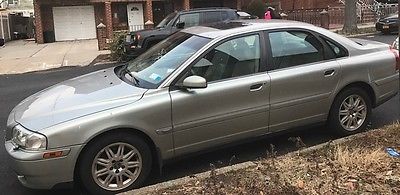 2005 Volvo S80 4 door 2005 silver volvo s80 for sale in good condtion in and out