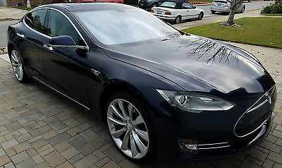 2013 Tesla Model S 4 Door Sedan Fully Loaded Blue Performance Model S - 85kw battery - EV P85