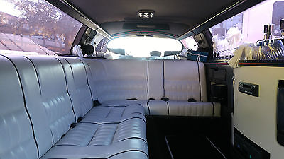 94 Lincoln TownCar Limo Runs Great, Excellent interior, Only has 20,694 miles