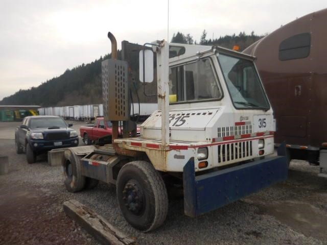 2001 Ottawa Commando 30- Yard Spotter  Yard Spotter Truck