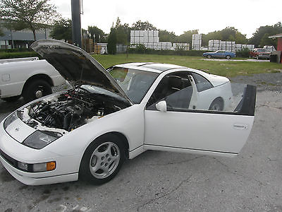 1992 Nissan 300ZX 2+2 T-Top Coupe 1992 Nissan 300ZX Base Coupe 2-Door 3.0L