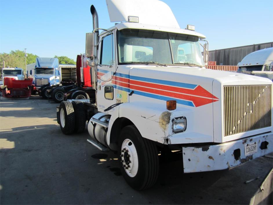 1996 Volvo Wg  Cabover Truck - COE