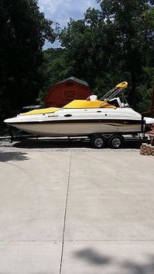 2000 Chaparral 233 Sunset with Swim Deck