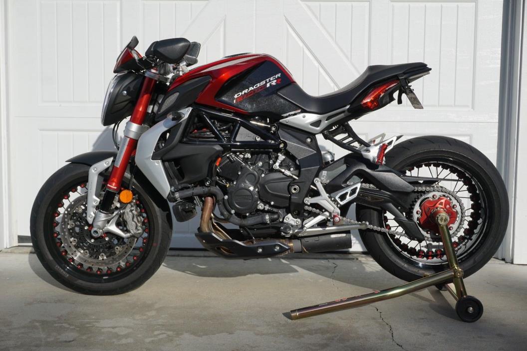 2016 MV Agusta Dragster RR  2016 MV Agusta Dragster RR Black/Red
