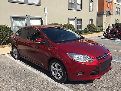 2013 Ford Focus  2013 Red Ford Focus SE