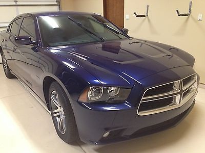 2014 Dodge Charger  2014 Dodge Charger R/T 4k miles (like new) Hemi 5.7L