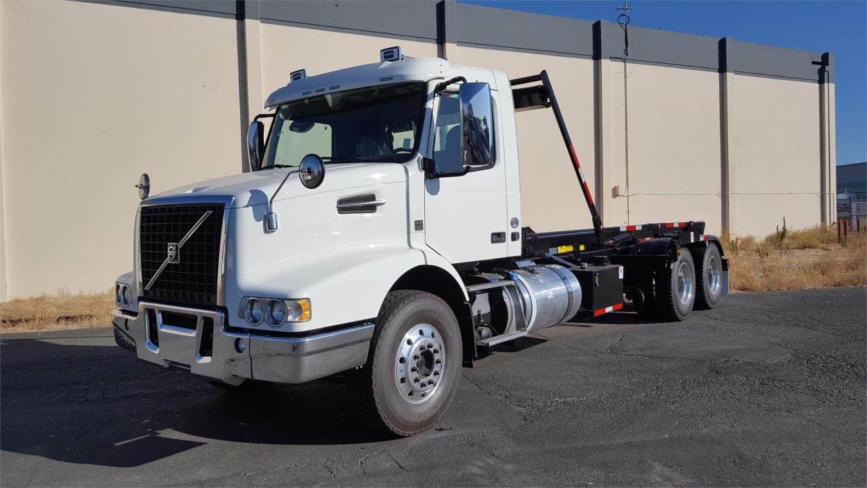 2016 Volvo Vhd64b200  Conventional - Day Cab