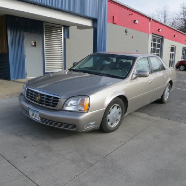 2001 Cadillac DeVille 4dr Sdn DHS