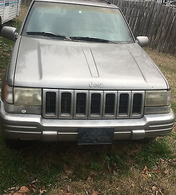 1997 Jeep Grand Cherokee  1997 Jeep Grand Cherokee Limited V8 4x4 ! RUST FREE MUST SEE!!