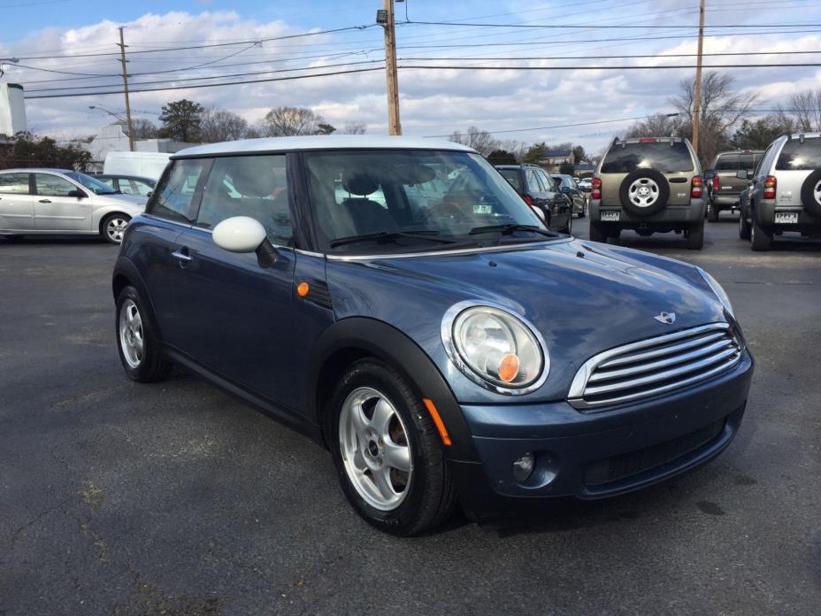 2009 Mini Cooper  2009 MINI COOPER LEATHER AUTOMATIC - NEW TIRES - CLEAN - UP TO 37 MPG