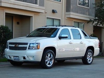 2011 Chevrolet Avalanche FREE SHIPPING NATIONWIDE! 4X4 ALL HIGHWAY MILES 4WD Crew Cab LTZ  Texas Owned! EXCELLENT CONDITION! 4X4 LOW MILES! GARAGE KEPT!