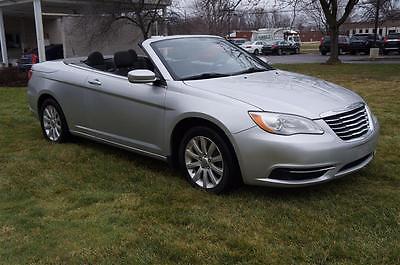 2011 Chrysler 200 Series Touring CONVERTIBLE HEATED SEATS REMOTE START V6 2011 CHRYSLER 200 Touring CONVERTIBLE HEATED SEATS REMOTE START V6