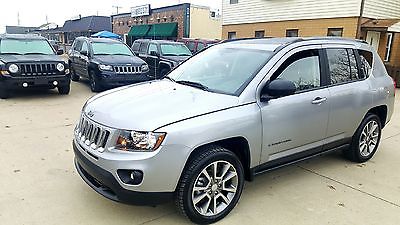 2016 Jeep Compass Sport SE 4x4 4X4 Sport SE Leather heated seats Alloy wheels 2.4 L CD ABS Full power Like new