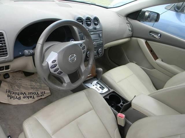 2008 Nissan Altima 3.5 SE Sedan 4D