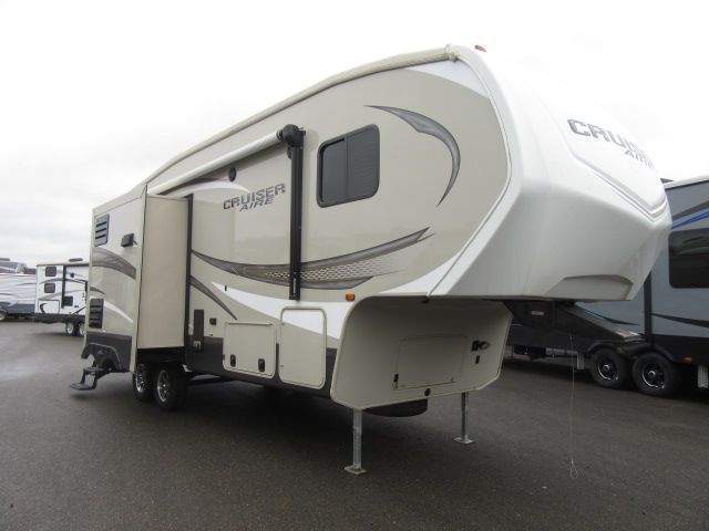 2016 Cross Roads CRUISER AIRE 25SE Two Slide Outs/