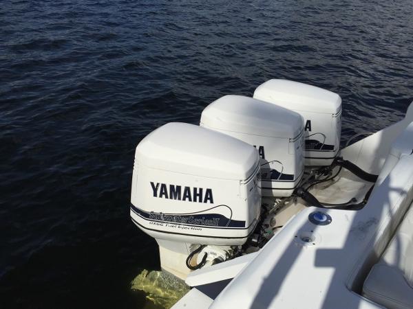 twin-yamaha-250-outboards