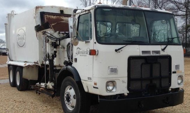 2007 Autocar Xpeditor  Garbage Truck